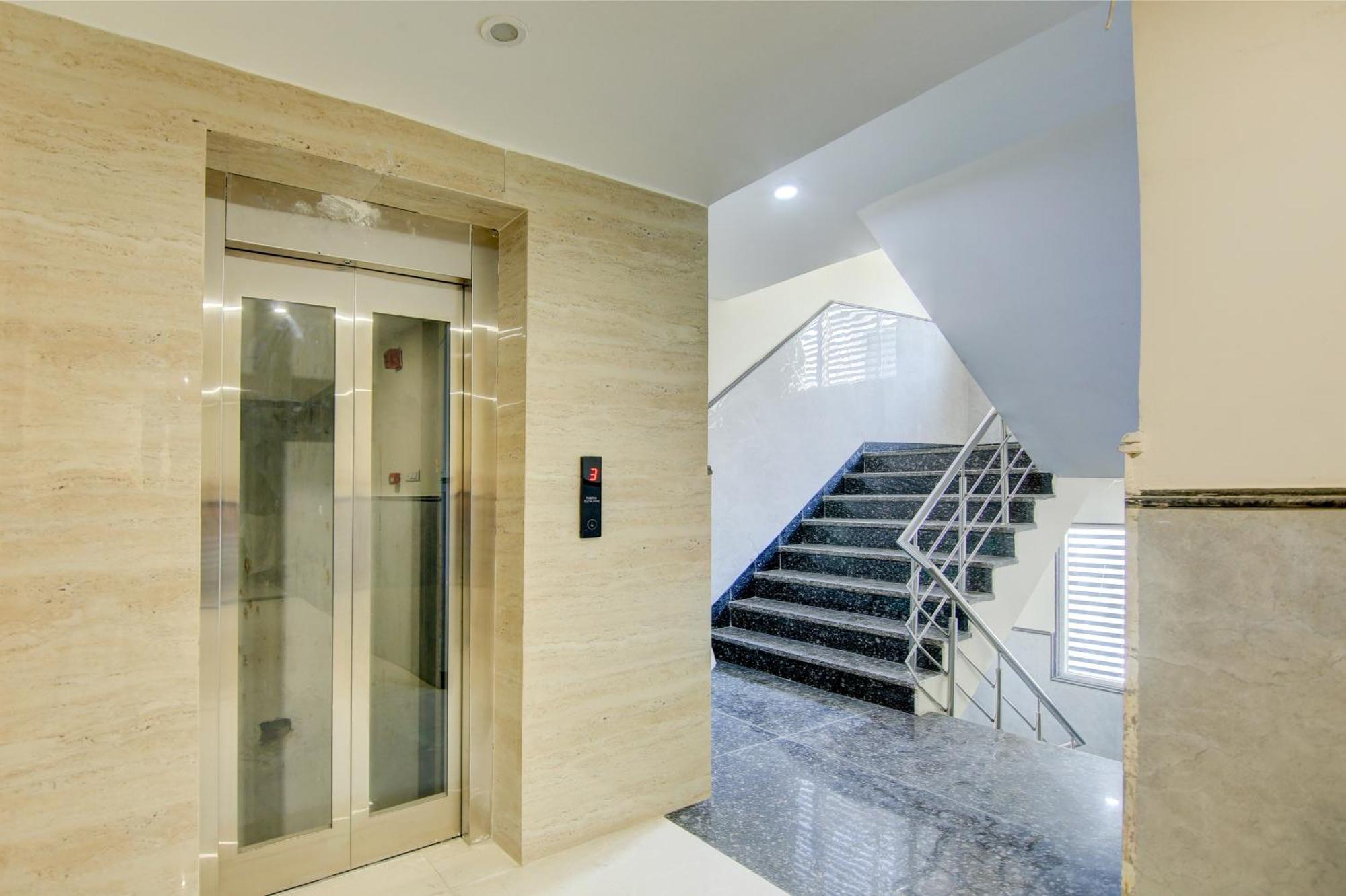 Hotel Smart Signature By Smart Group Ню Делхи Екстериор снимка