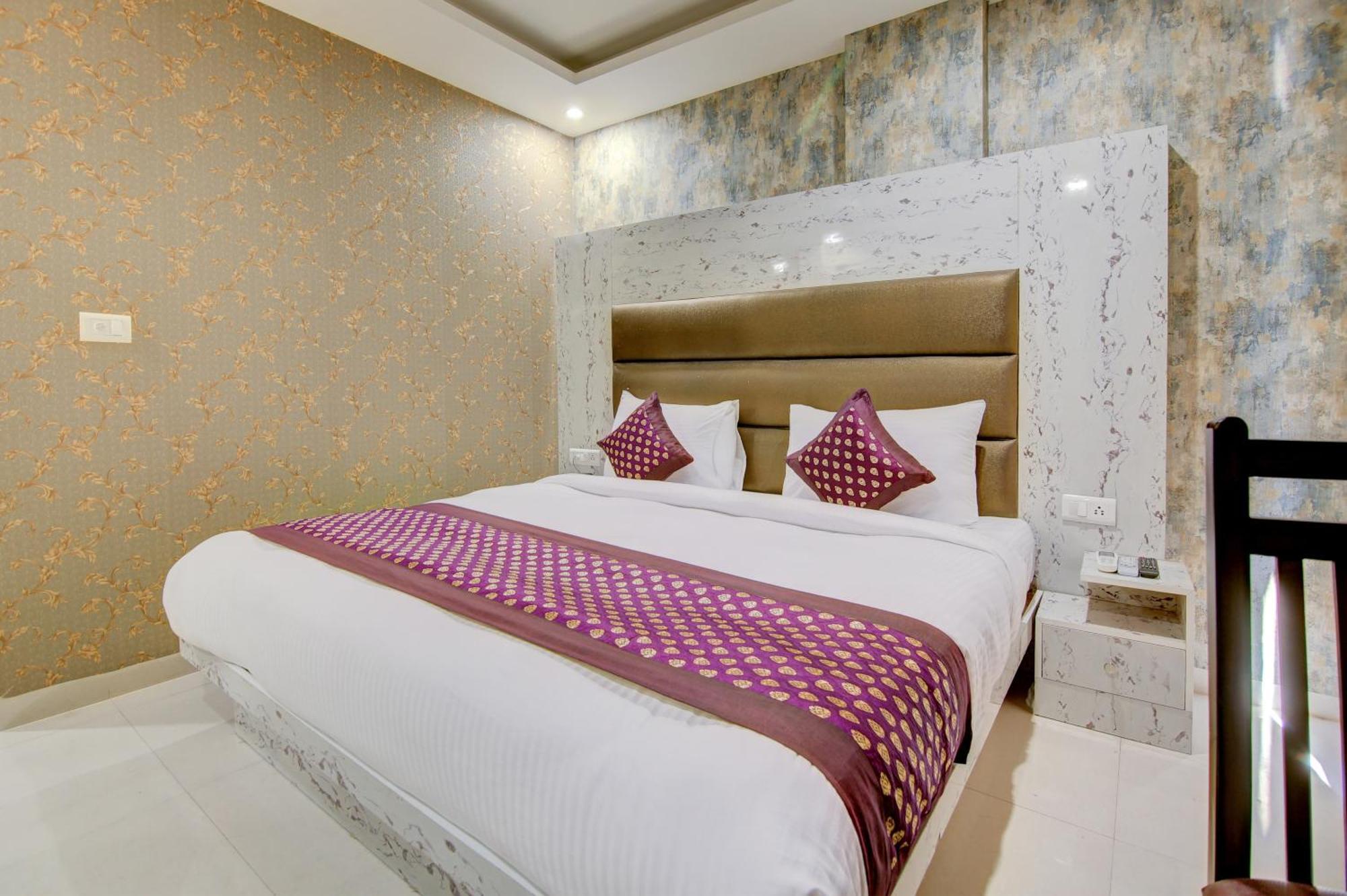 Hotel Smart Signature By Smart Group Ню Делхи Екстериор снимка