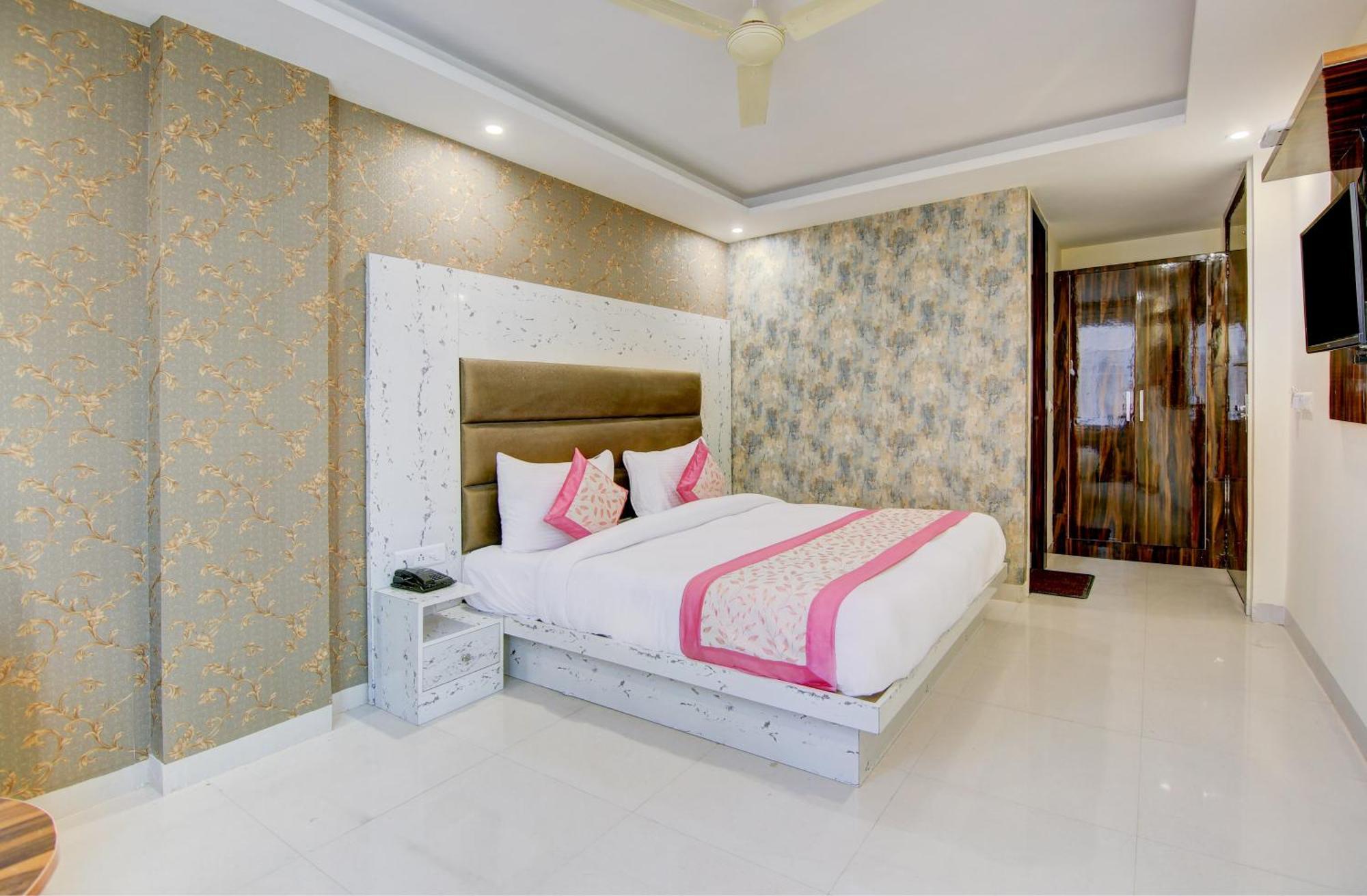Hotel Smart Signature By Smart Group Ню Делхи Екстериор снимка