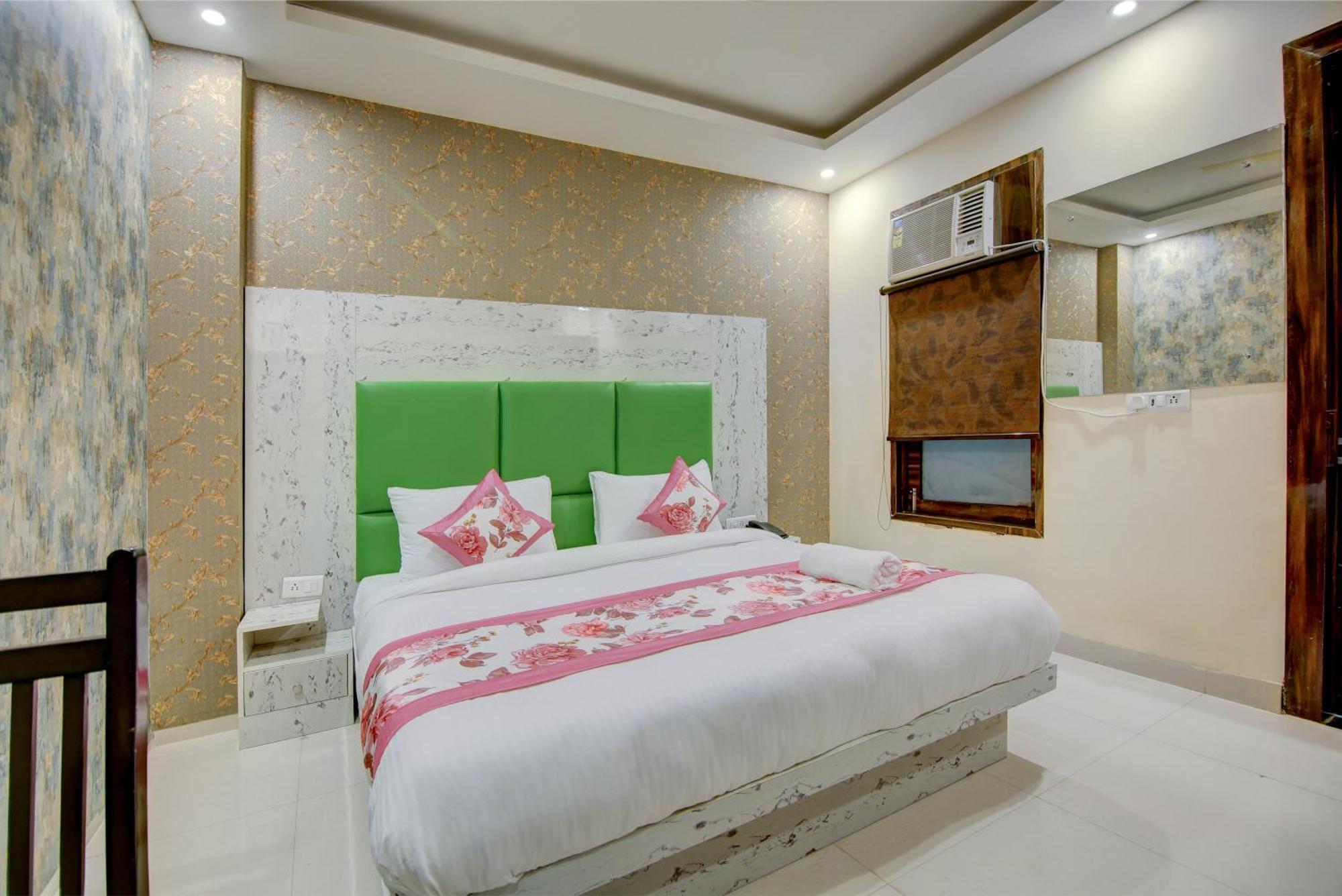 Hotel Smart Signature By Smart Group Ню Делхи Екстериор снимка