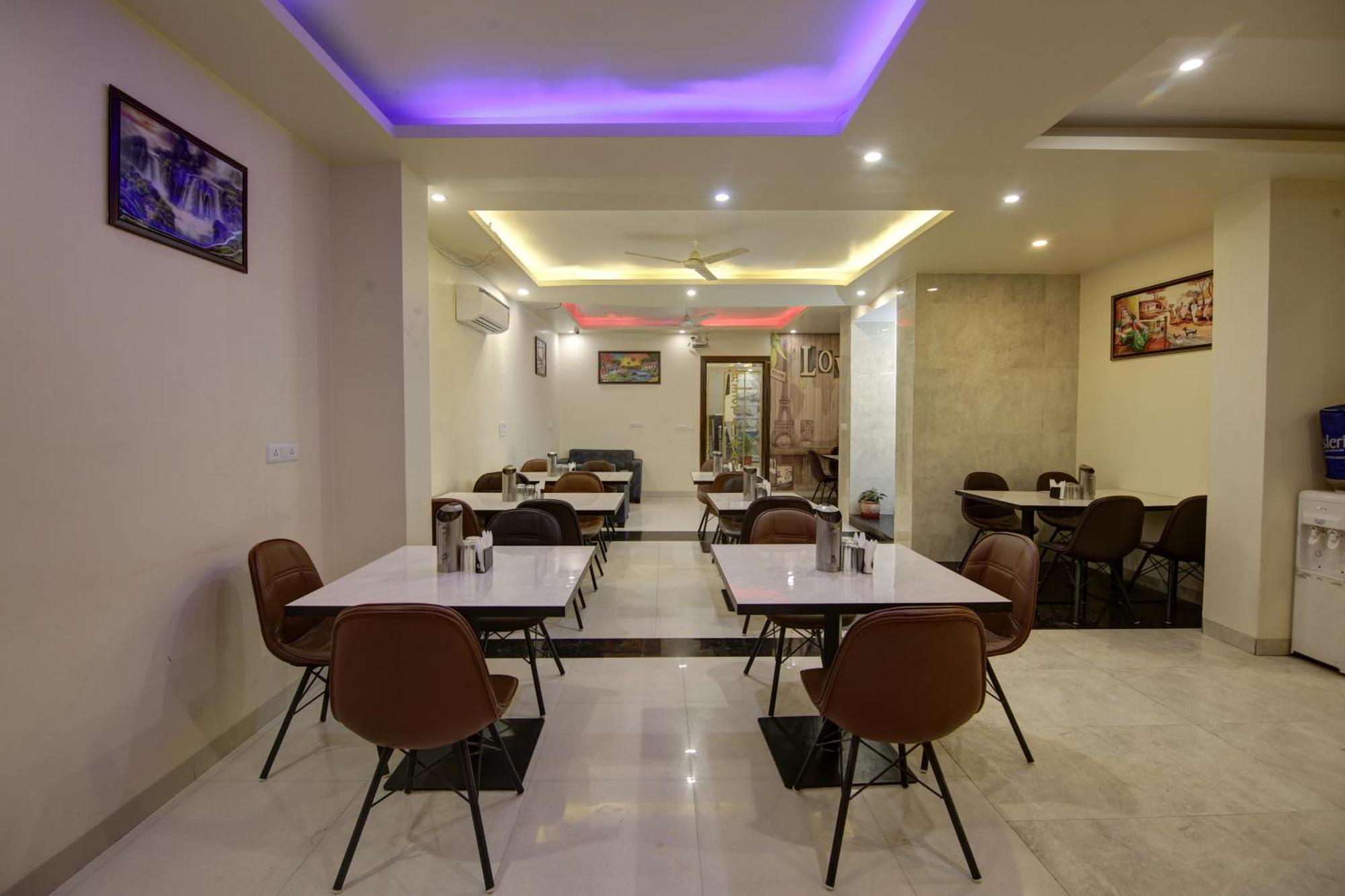 Hotel Smart Signature By Smart Group Ню Делхи Екстериор снимка